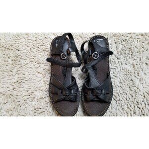 BOC Born Concept BC3669 Women Black Leather T Strap Wedge Sandal Shoe Sz 39